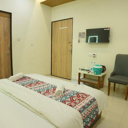 Hotel Ayodhya Virpur Exterior photo