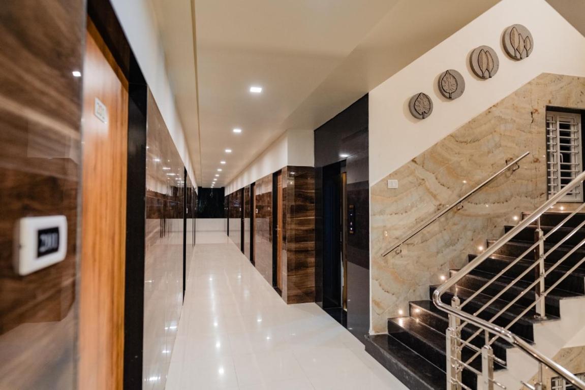 Hotel Ayodhya Virpur Exterior photo